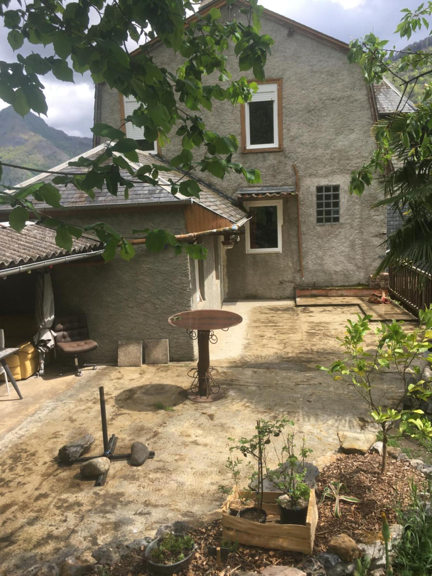 La Auarje: Appartement Avec Jardin & Terrasse Cierp Bagian luar foto